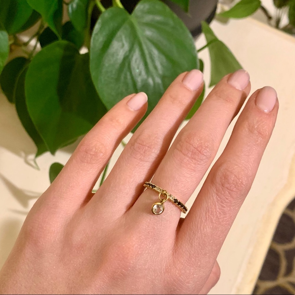 Hanging stone ring - Picture 3 of 3